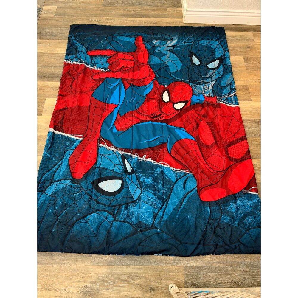 MARVEL Spider-Man Reversible Comforter 64x86 Twin Full Blue Red Kids Bedding